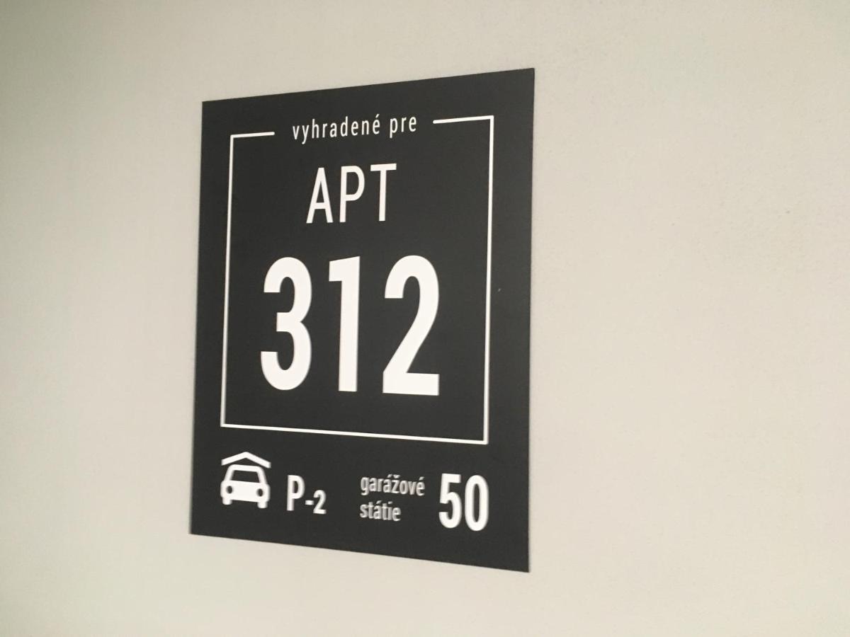 Apartmán s výhľadom na štíty Ovruč 312 Štrbské Pleso Exterior foto